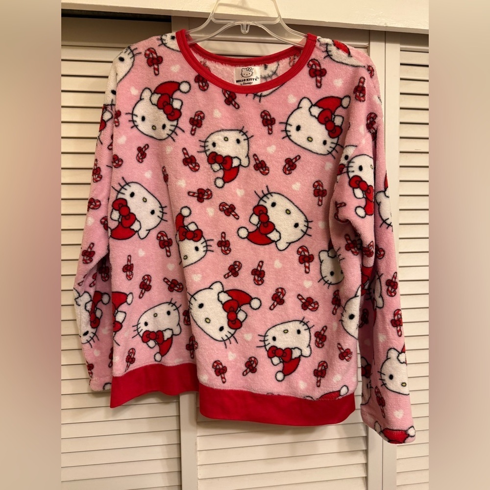 Hello Kitty Holiday Christmas Santa Hat Pink and Red Plush Fleece Crew Neck Sz M